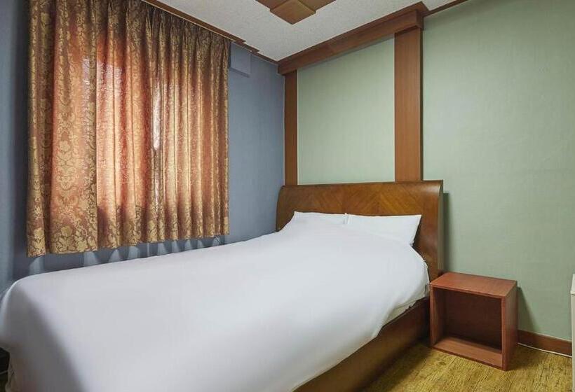 غرفة قياسية, Keumkang Motel