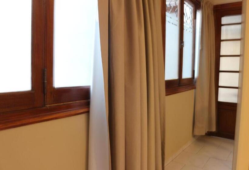 デラックスルーム, Eclat Suites Hotel Boutique