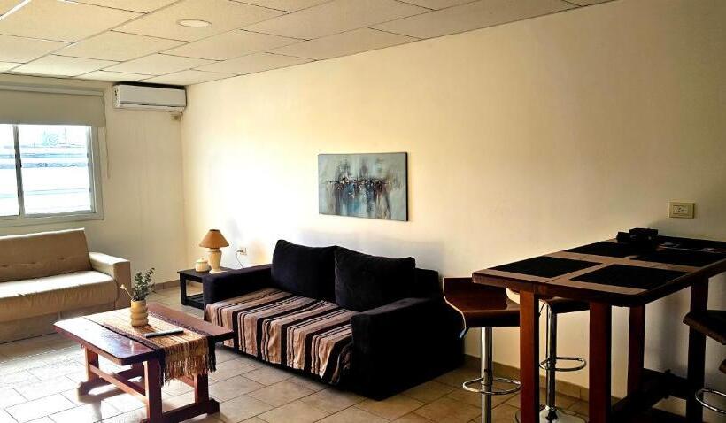 شقة غرفة واحدة, Eclat Suites Hotel Boutique