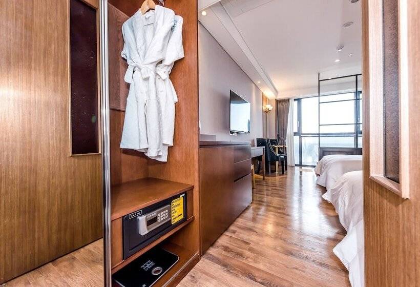 豪华海景房, Dyne Oceano