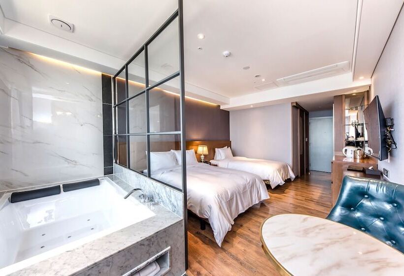 豪华海景房, Dyne Oceano