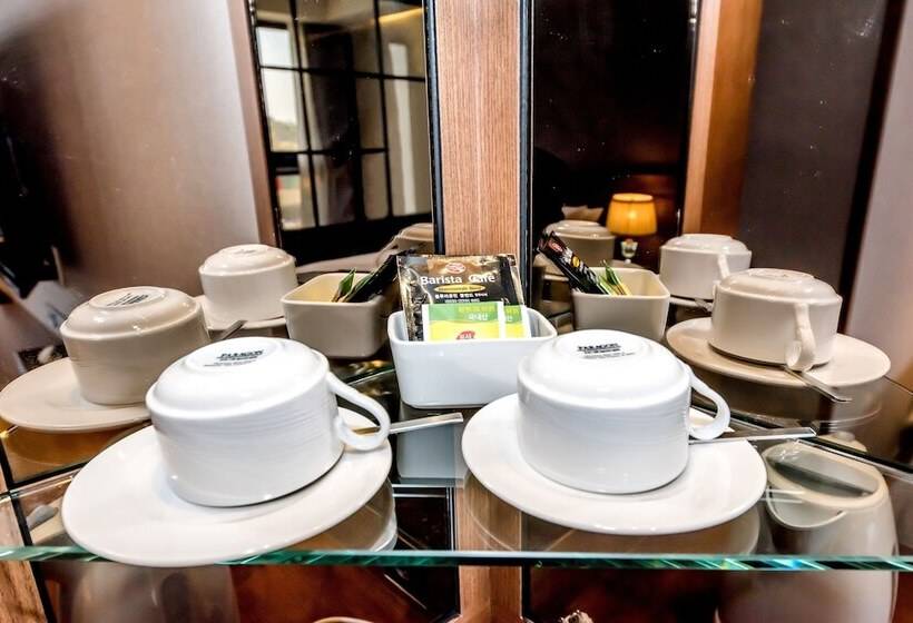 豪华海景房, Dyne Oceano