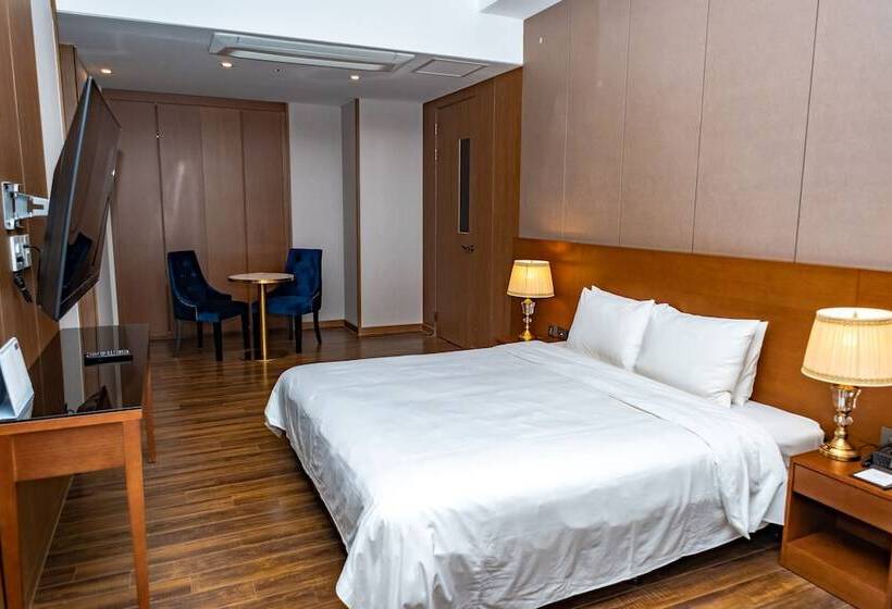 皇家套房, Dyne Oceano