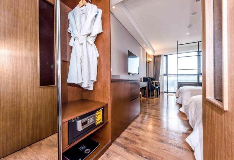 豪华海景房, Dyne Oceano