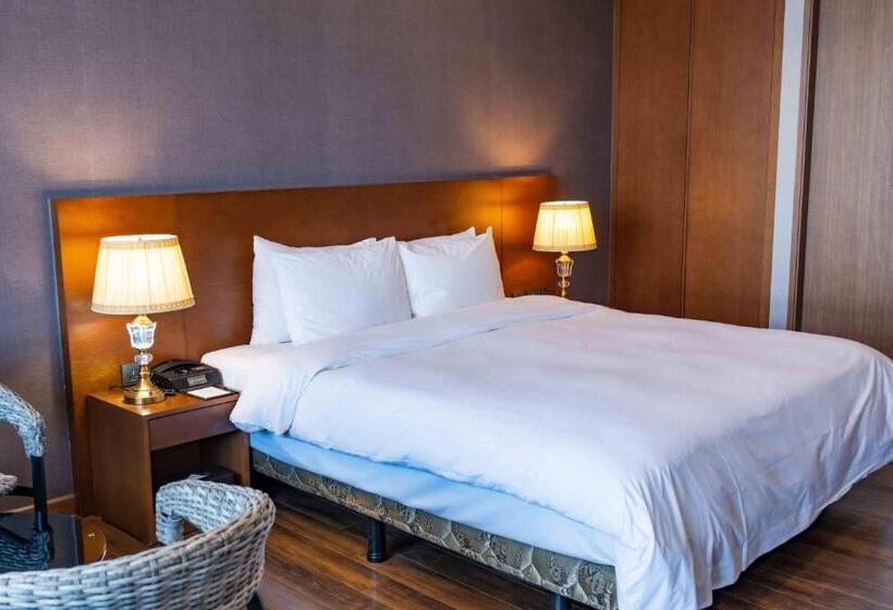 家庭套房, Dyne Oceano