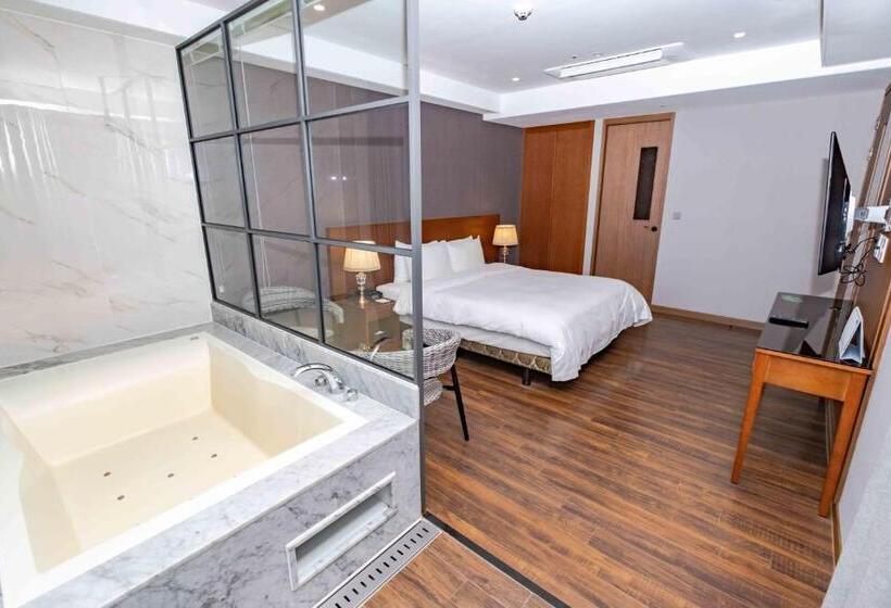 家庭套房, Dyne Oceano