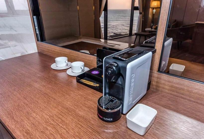 带海景的复工套房, Dyne Oceano