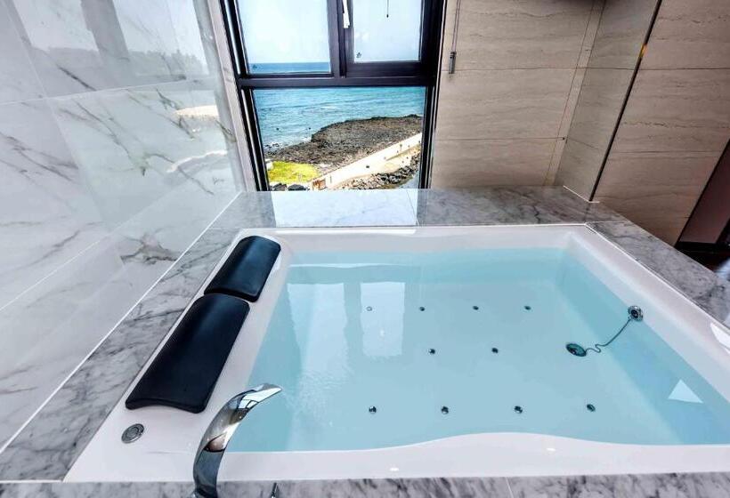 带海景的复工套房, Dyne Oceano