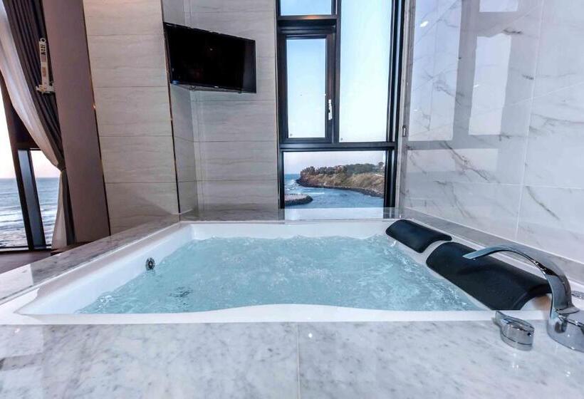 带海景的复工套房, Dyne Oceano