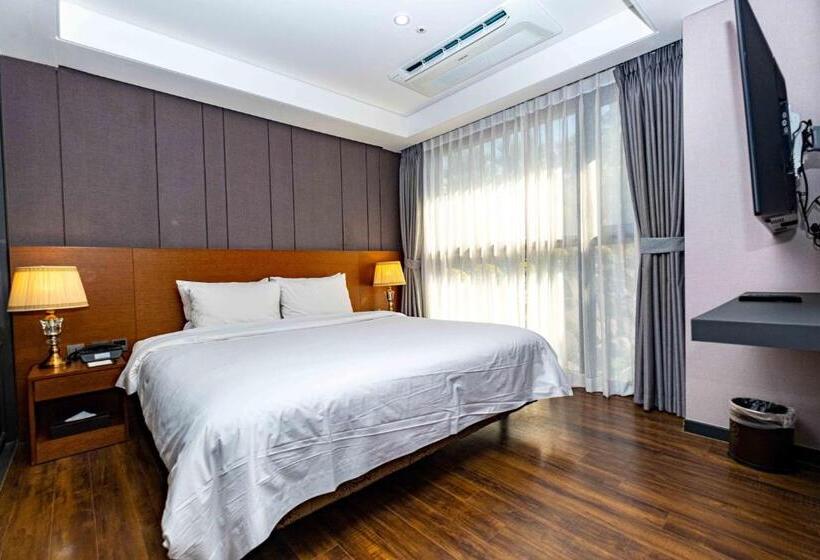 别墅: 1间卧室带游泳池, Dyne Oceano