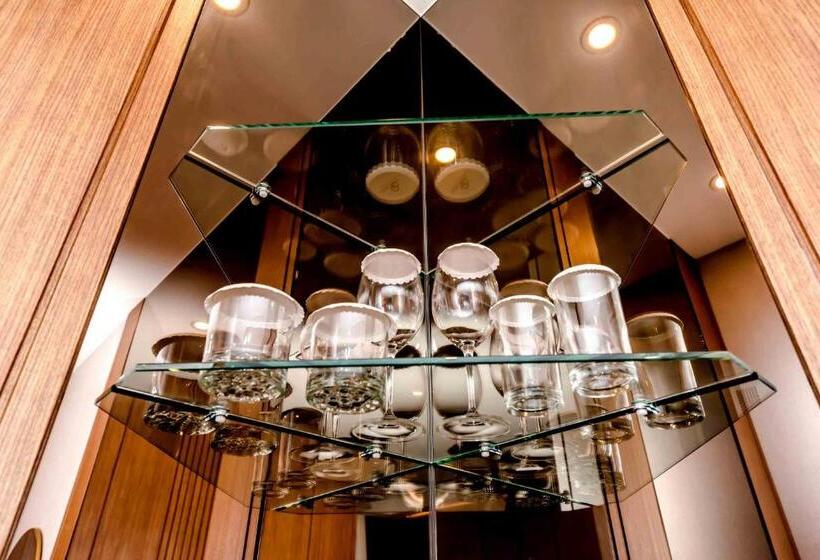 高级大房间, Dyne Oceano