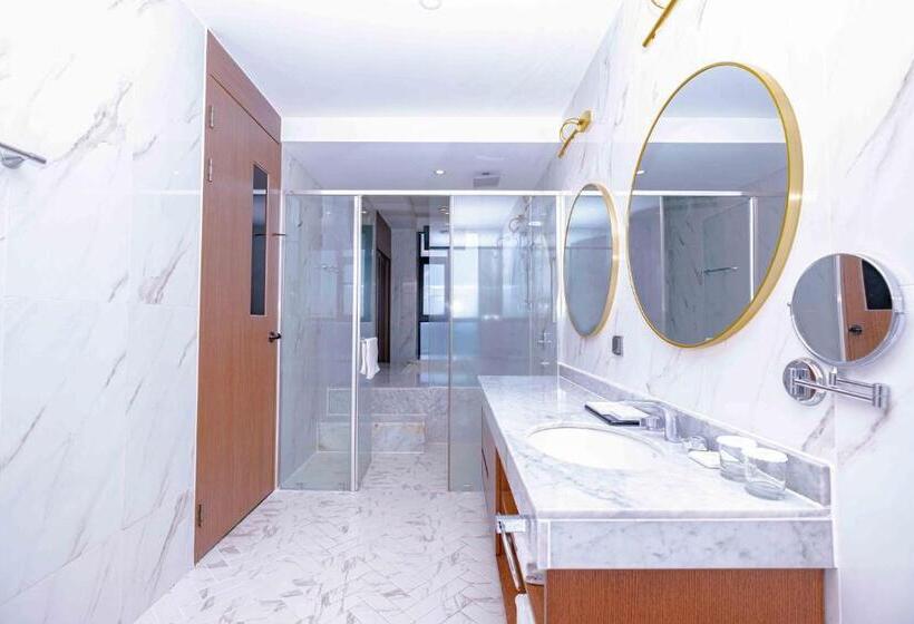 皇家套房, Dyne Oceano