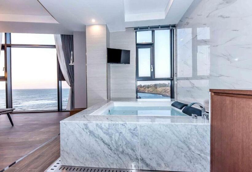 带海景的复工套房, Dyne Oceano