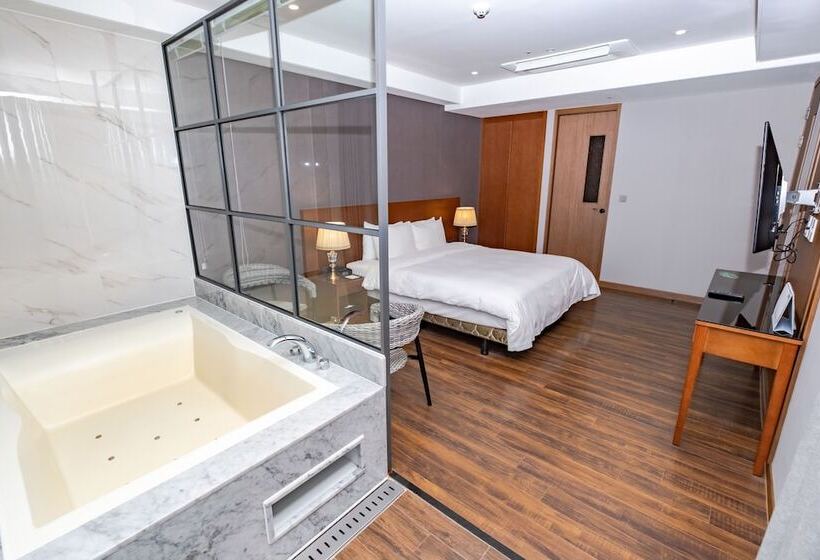 家庭套房, Dyne Oceano