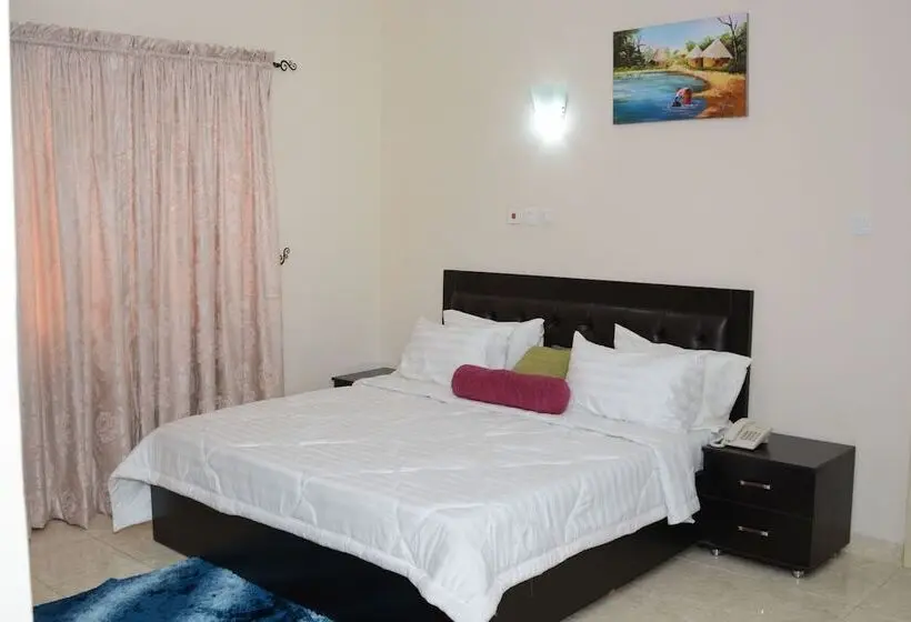 اتاق اجرایی, Peace Media Hotels