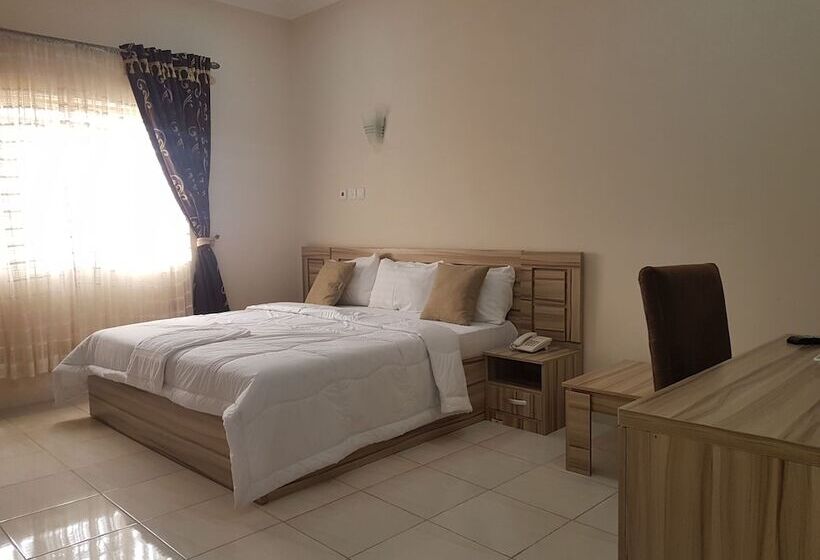 Номер Стандарт, Peace Media Hotels