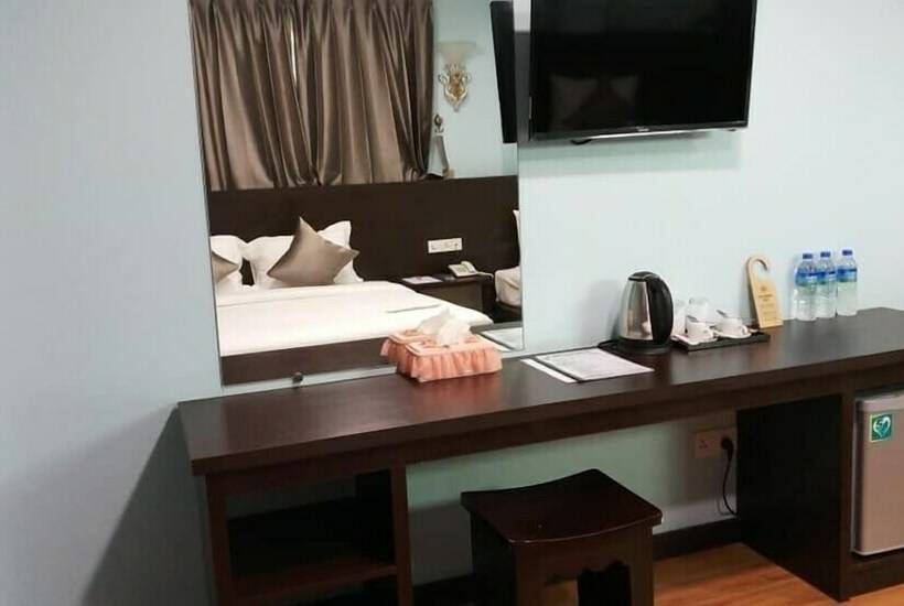 اتاق استاندارد, San Taw Win