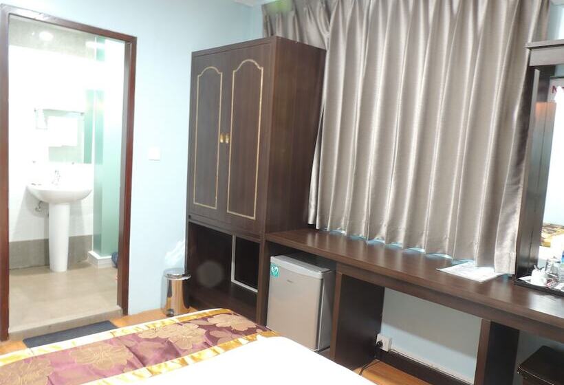 اتاق استاندارد, San Taw Win