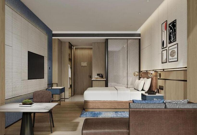 キングサイズベッドのスタンダードルーム, Four Points By Sheraton Chongqing North Railway Station