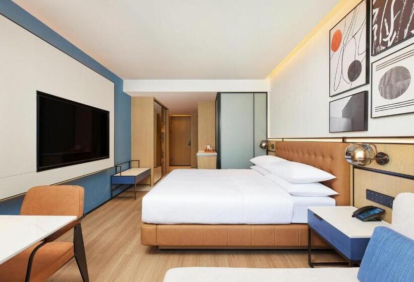 キングサイズベッドのスタンダードルーム, Four Points By Sheraton Chongqing North Railway Station