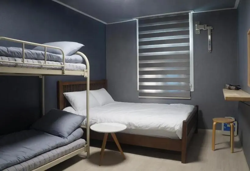 ファミリールーム, Art N Stay Hostel