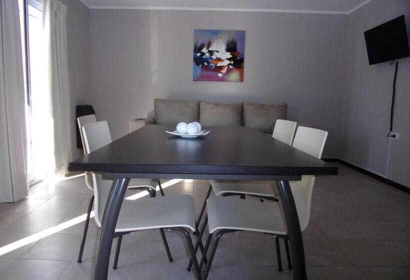 Полулюкс, Demetrio Hotel Apart