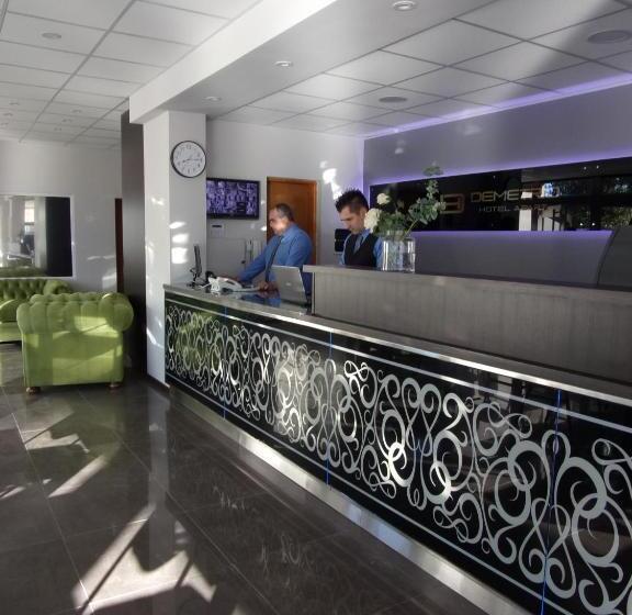 Полулюкс, Demetrio Hotel Apart