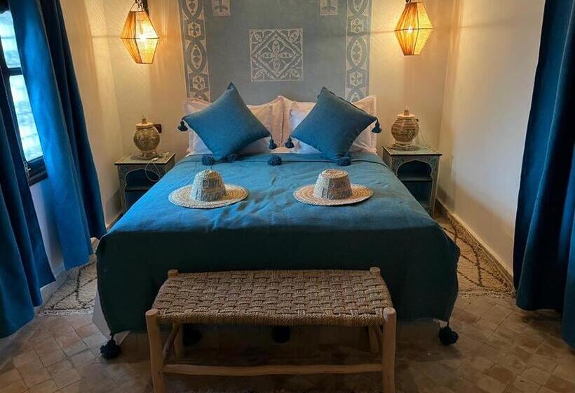 Семейный Номер, Dar Haroun