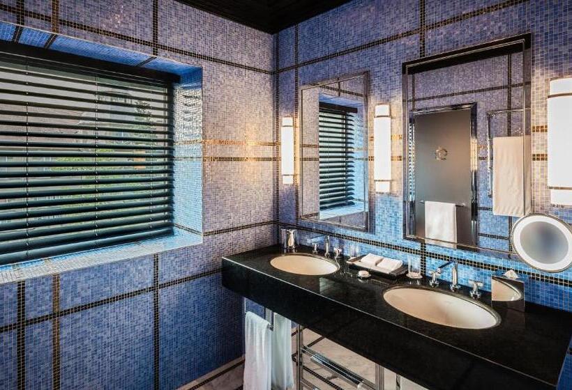 اتاق لوکس با بالکن, Dinamo Hotel Baku