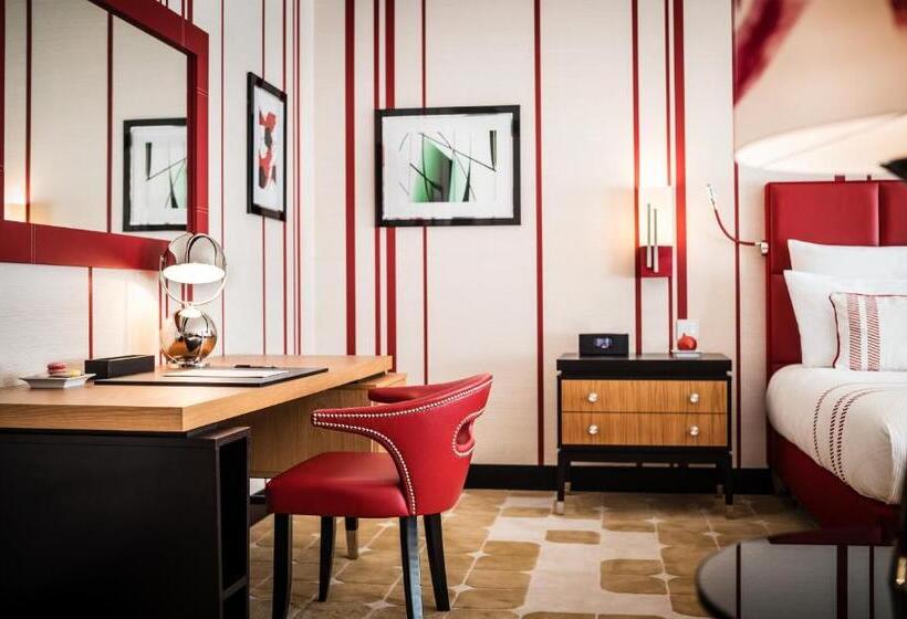 اتاق لوکس با بالکن, Dinamo Hotel Baku