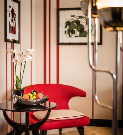 اتاق لوکس با بالکن, Dinamo Hotel Baku