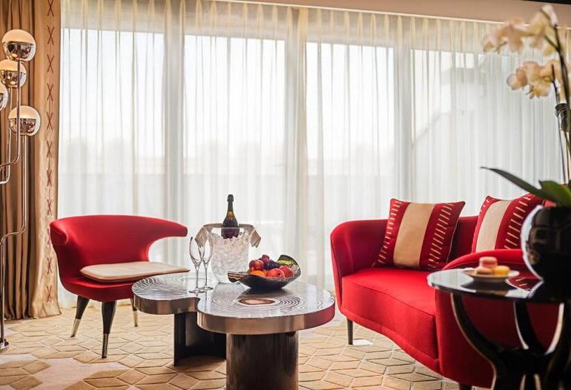 سوییت اجرایی, Dinamo Hotel Baku