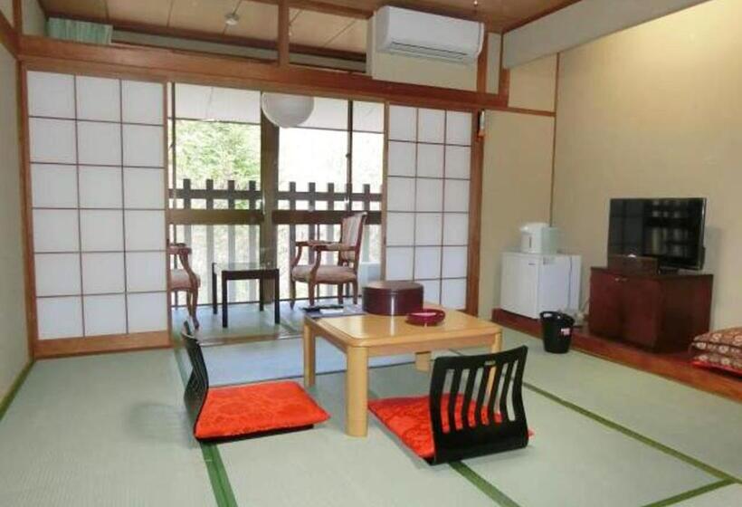 Четырехместный Номер Стандарт, Yunishigawa