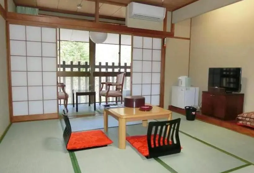 スタンダード4人部屋, Yunishigawa