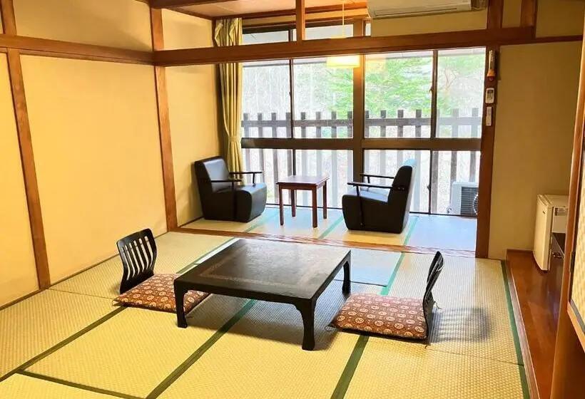 スタンダード4人部屋, Yunishigawa