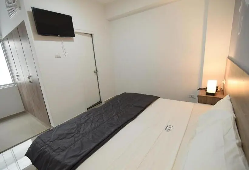 اتاق لوکس با تخت بزرگ, Escala Urban