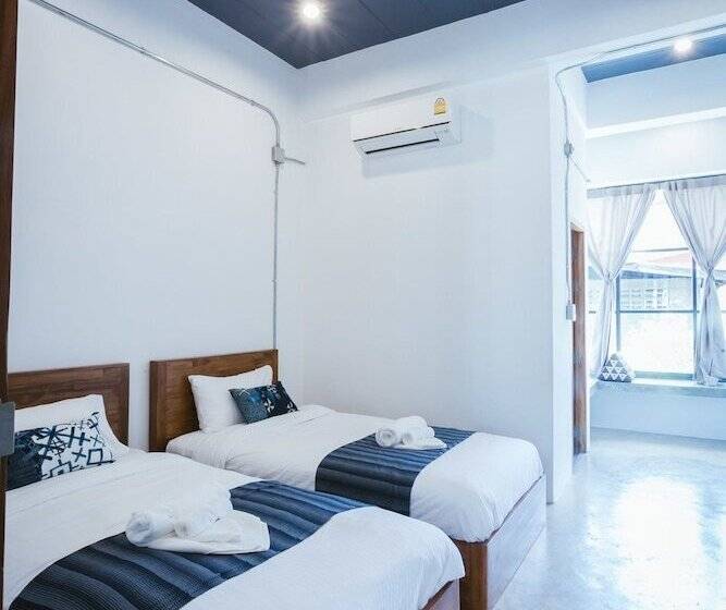 اتاق استاندارد, Hug Inn Phrae