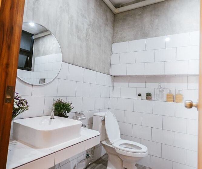 غرفة قياسية, Hug Inn Phrae