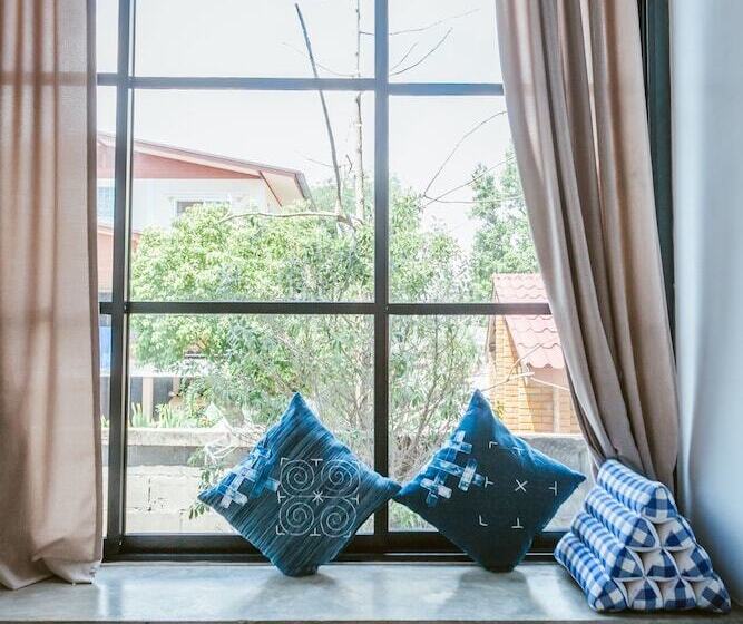 غرفة قياسية, Hug Inn Phrae