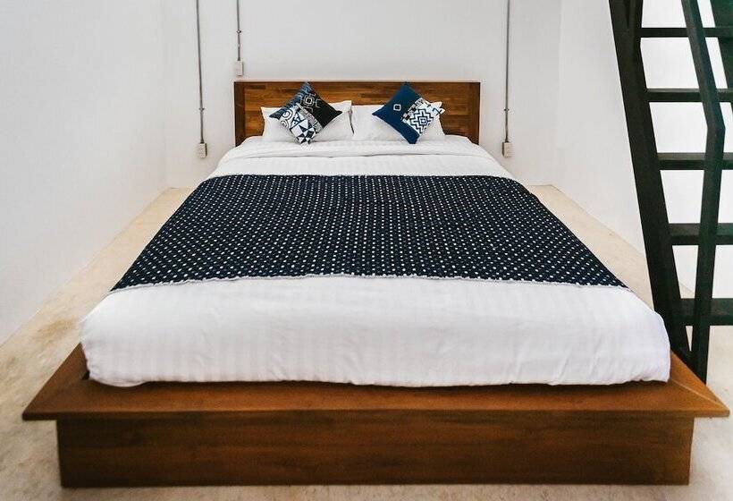 غرفة عائلية, Hug Inn Phrae