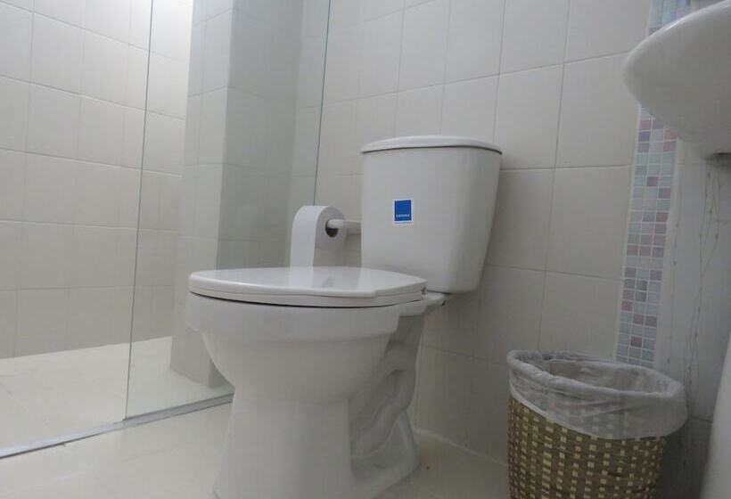 חדר סטנדרט לארבעה, Iraka Zenu