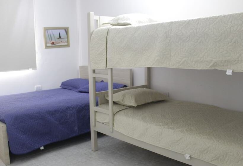 חדר סטנדרט לארבעה, Iraka Zenu