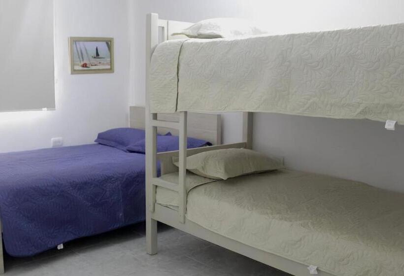 חדר סטנדרט לארבעה, Iraka Zenu