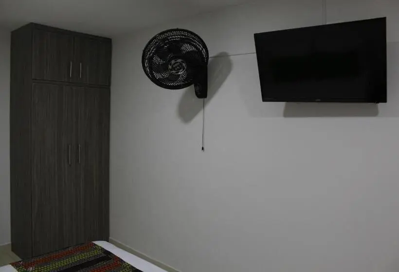 Perhehuone, Pereira 421