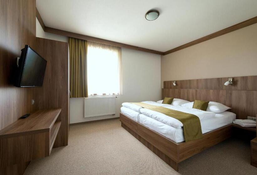 Номер Deluxe, Wellness Penzion Medličky