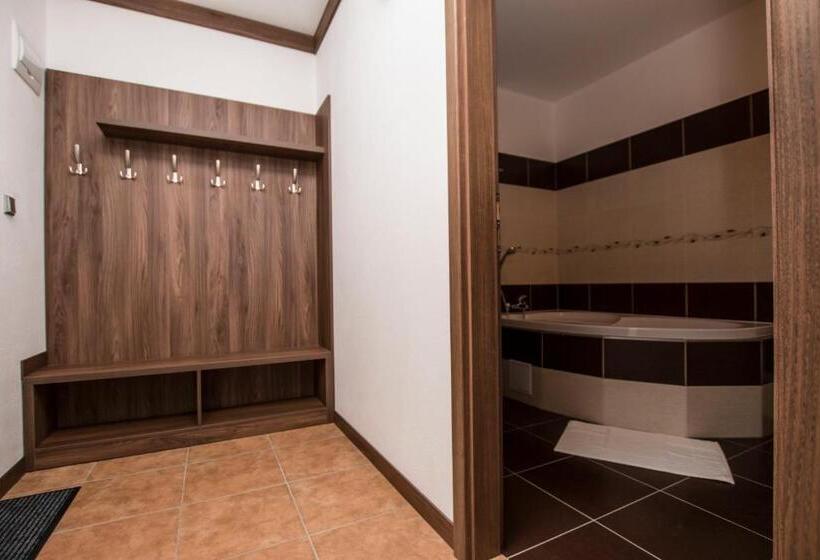 Люкс Повышенной Комфортности, Wellness Penzion Medličky