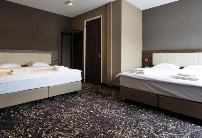 四人豪华间, Amsterdam Lake