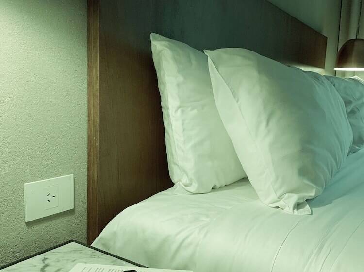 سوییت اجرایی, Aq Tailored Suites