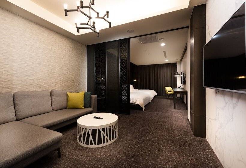 اتاق لوکس چهار تخته, Chateau Anping