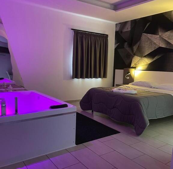 Полулюкс, Cristian